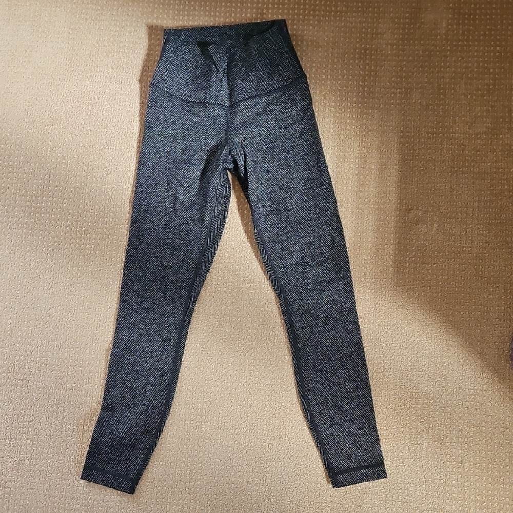 Lululemon High Rise Herringbone Gray/Black Leggings